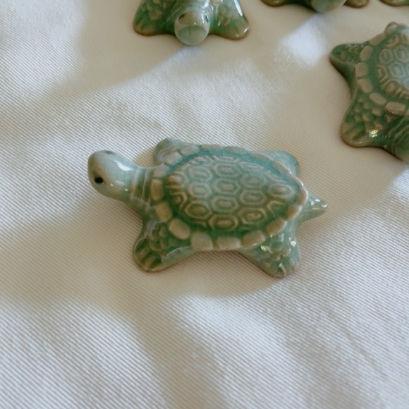 Turtle Chopstick Rest - Picture 2 of 5